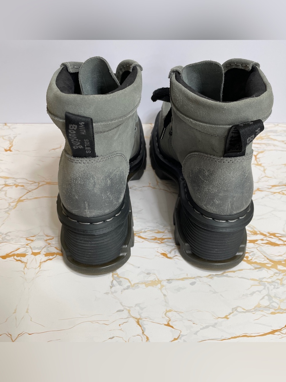 Dr Martens Corran 3-Eye Suede Heeled Boots Grey Sz 9 Waxy Suede Waterproof NWOB - Picture 4 of 7